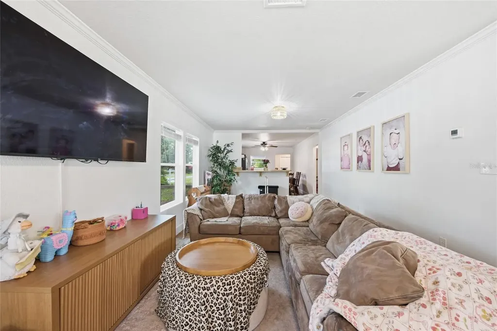 5570 Navarre Avenue Hampton FL 32044