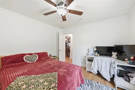 5570 Navarre Avenue Hampton FL 32044
