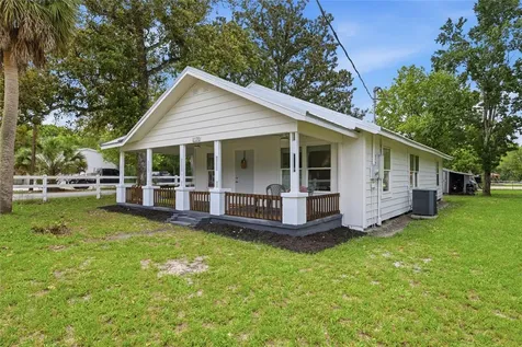 5570 Navarre Avenue Hampton FL 32044