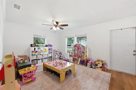 5570 Navarre Avenue Hampton FL 32044