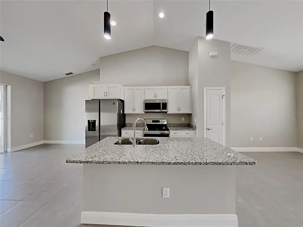 309 Fern Court Kissimmee FL 34759