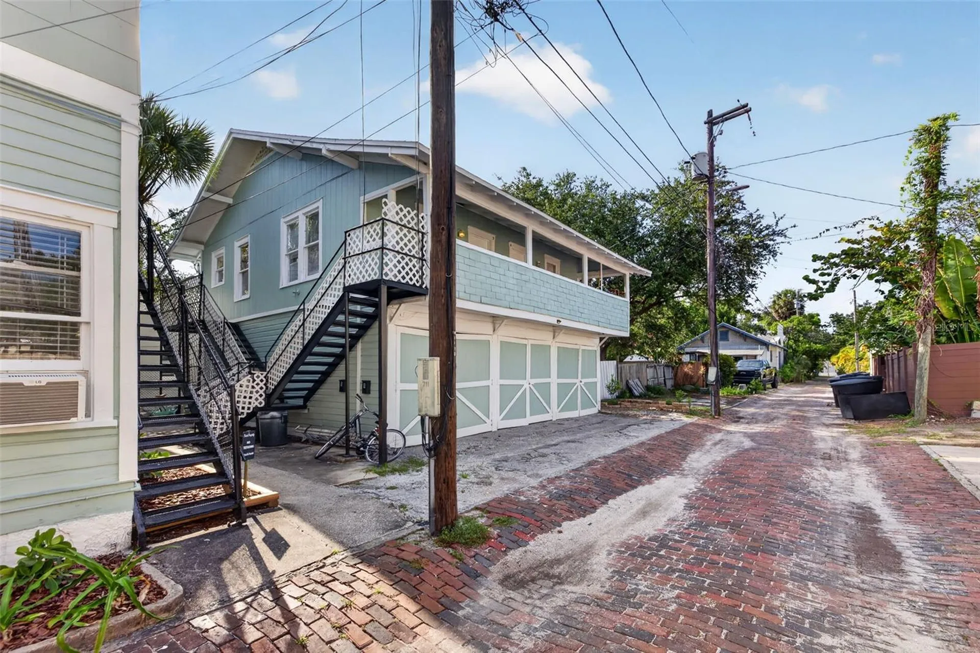633 7th Avenue N St Petersburg FL 33701