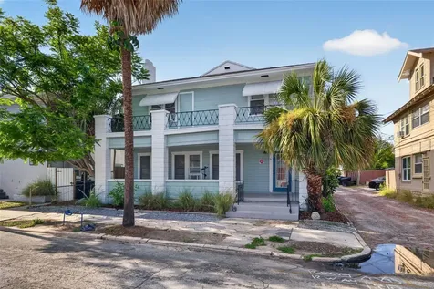 633 7th Avenue N St Petersburg FL 33701