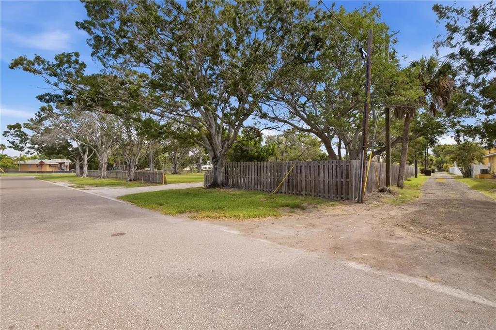 698 Villagrande Avenue S St Petersburg FL 33707