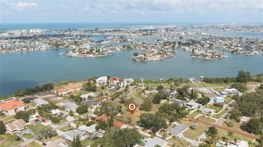 698 Villagrande Avenue S St Petersburg FL 33707