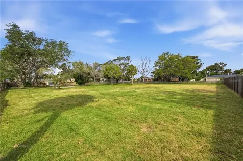 698 Villagrande Avenue S St Petersburg FL 33707