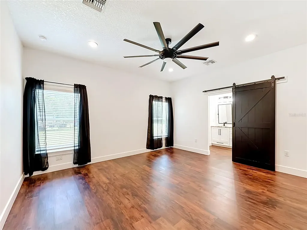44524 Cross Country Boulevard Altoona FL 32702