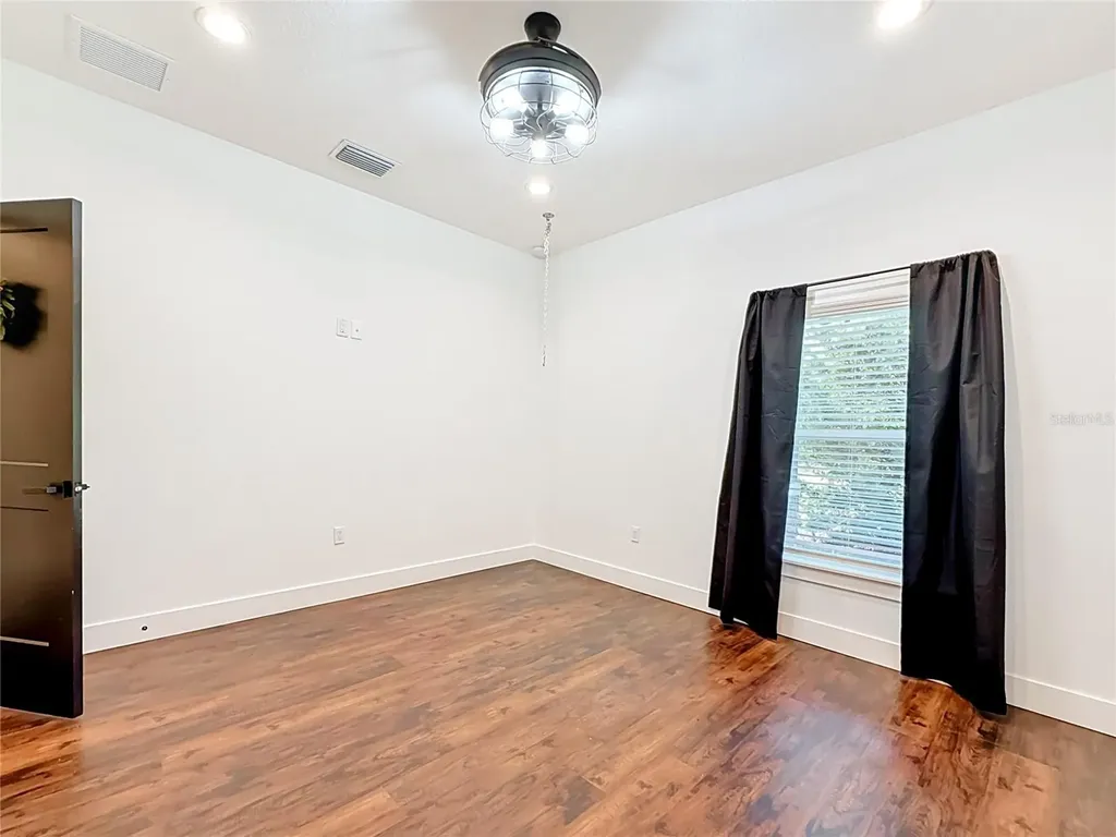 44524 Cross Country Boulevard Altoona FL 32702