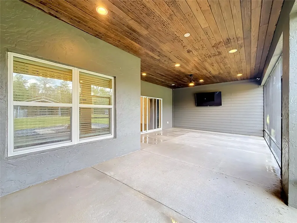 44524 Cross Country Boulevard Altoona FL 32702