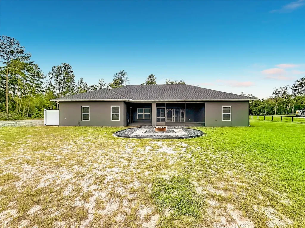 44524 Cross Country Boulevard Altoona FL 32702