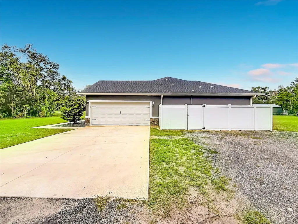 44524 Cross Country Boulevard Altoona FL 32702
