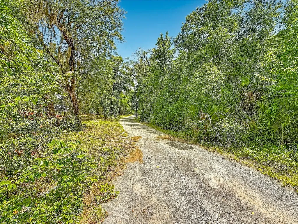 44524 Cross Country Boulevard Altoona FL 32702