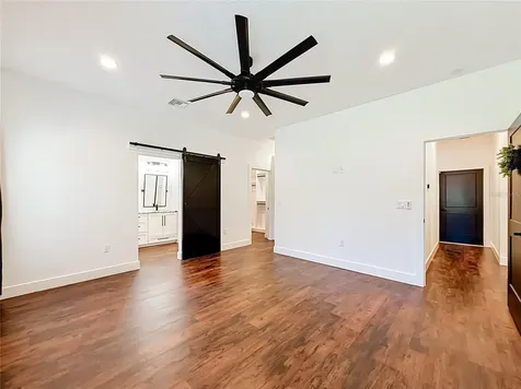 44524 Cross Country Boulevard Altoona FL 32702