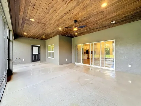 44524 Cross Country Boulevard Altoona FL 32702