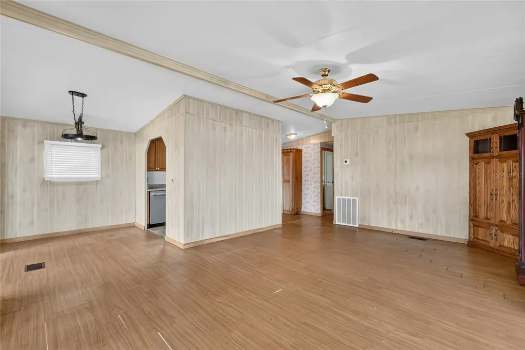 1610 Sunshine Lane Tavares FL 32778