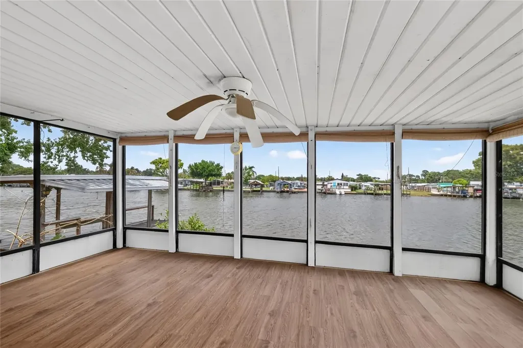1610 Sunshine Lane Tavares FL 32778