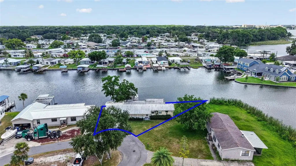 1610 Sunshine Lane Tavares FL 32778