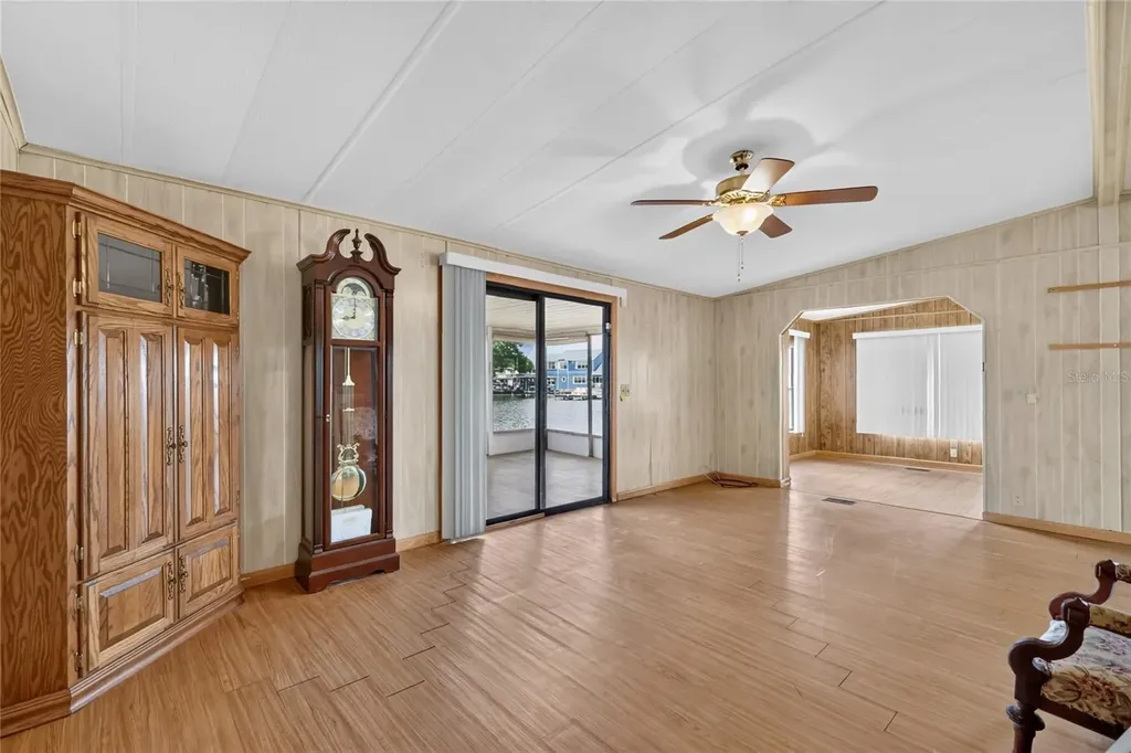 1610 Sunshine Lane Tavares FL 32778