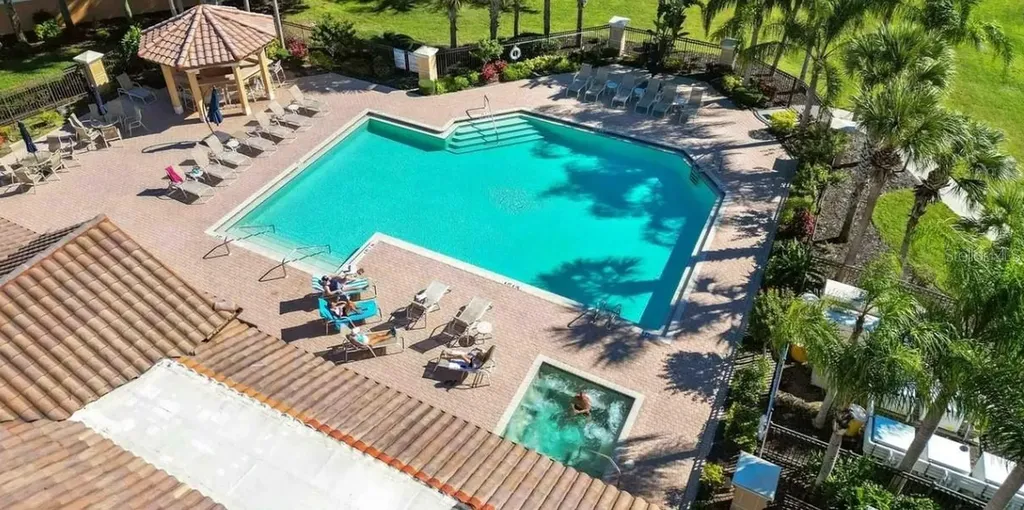 8142 Miramar Way Bradenton FL 34202