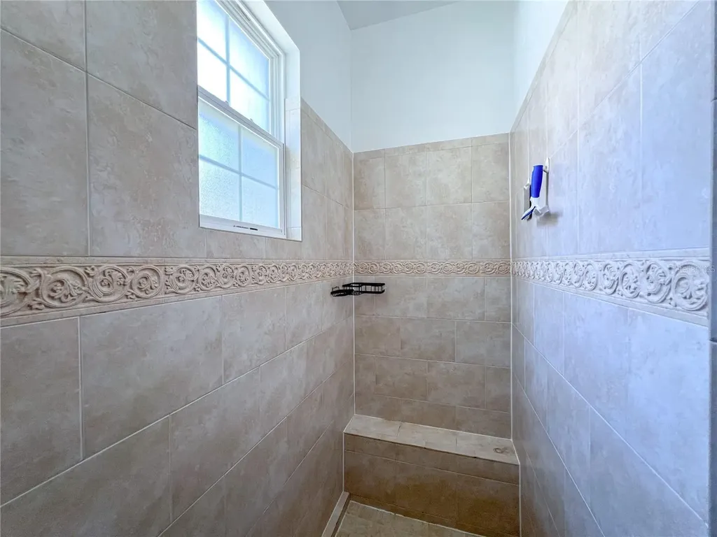 9048 SW 76th Avenue Gainesville FL 32608