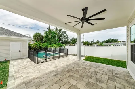 2550 Dartmouth Avenue N St Petersburg FL 33713