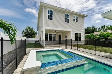 2550 Dartmouth Avenue N St Petersburg FL 33713