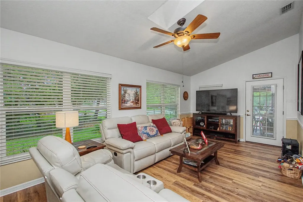 9726 SW 192nd Court Road Dunnellon FL 34432