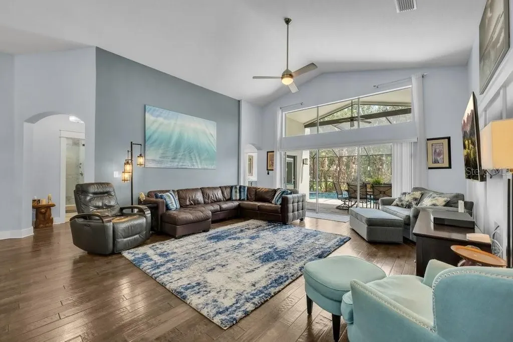 15531 Starling Crossing Drive Lithia FL 33547
