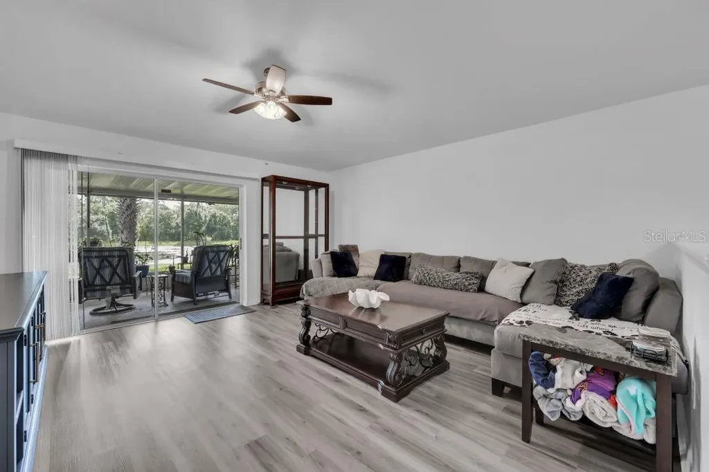 15424 Osprey Glen Drive Lithia FL 33547