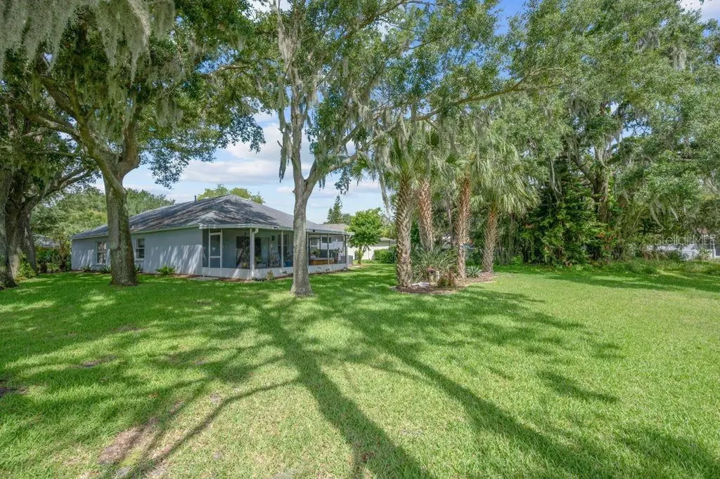 15424 Osprey Glen Drive Lithia FL 33547
