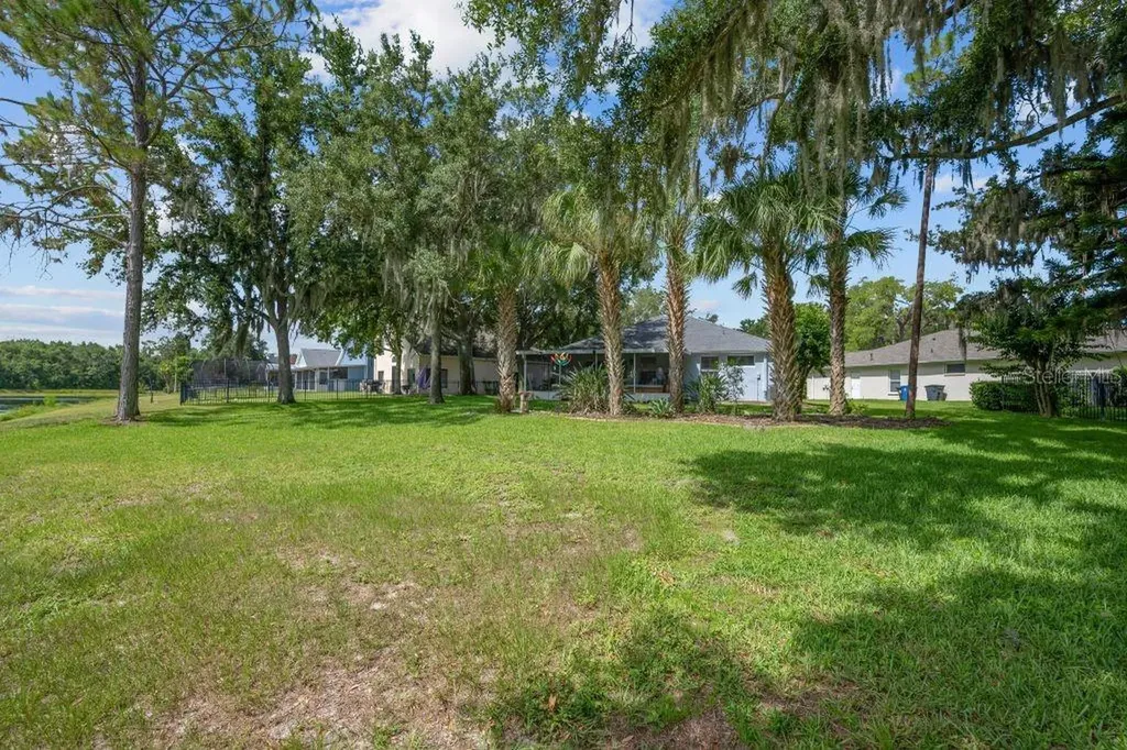 15424 Osprey Glen Drive Lithia FL 33547