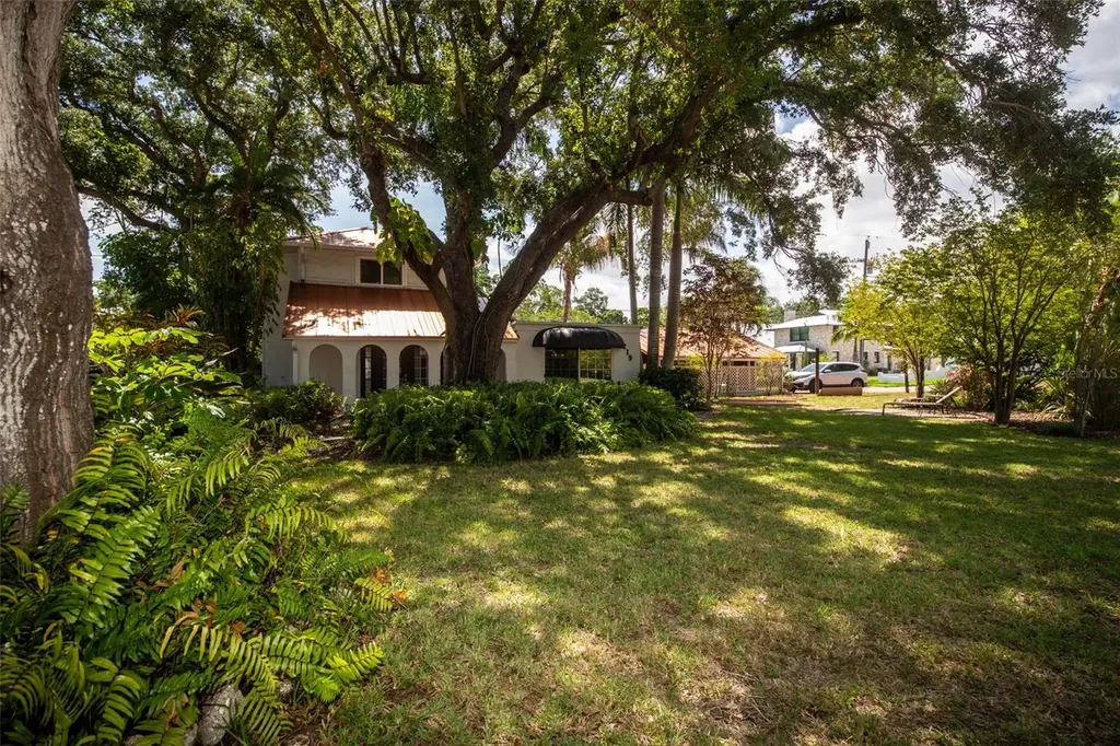 219 24 Street W Bradenton FL 34205