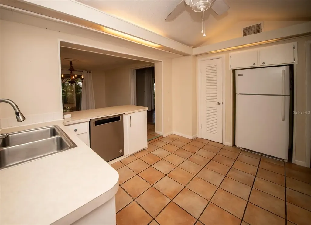 219 24 Street W Bradenton FL 34205