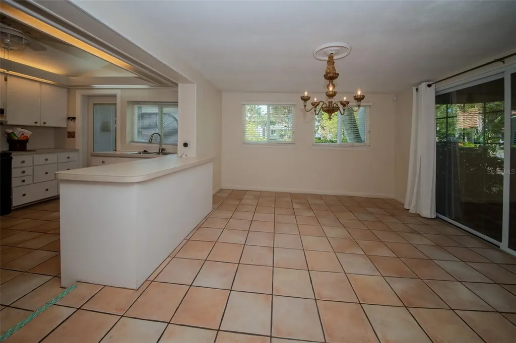 219 24 Street W Bradenton FL 34205