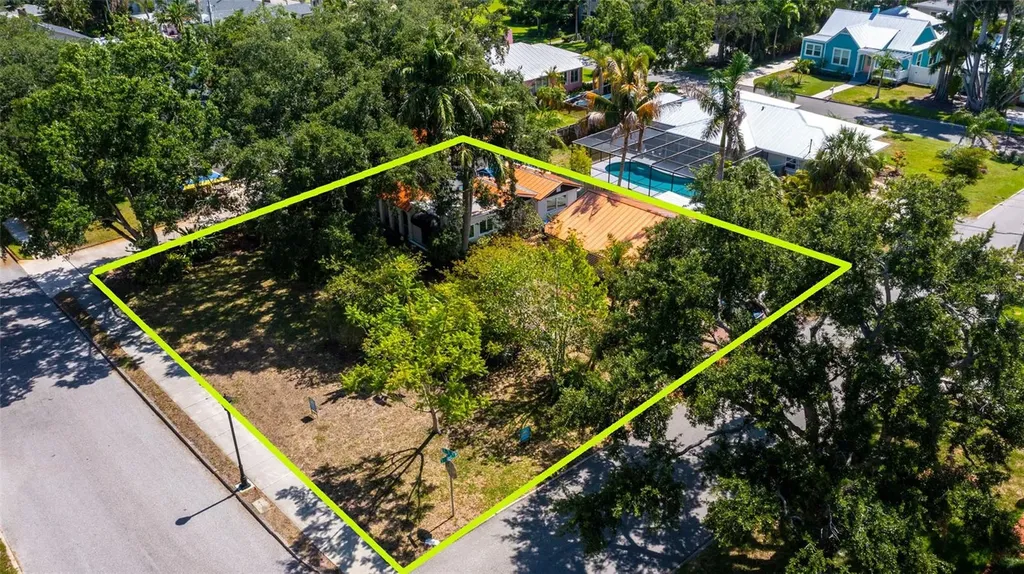 219 24 Street W Bradenton FL 34205