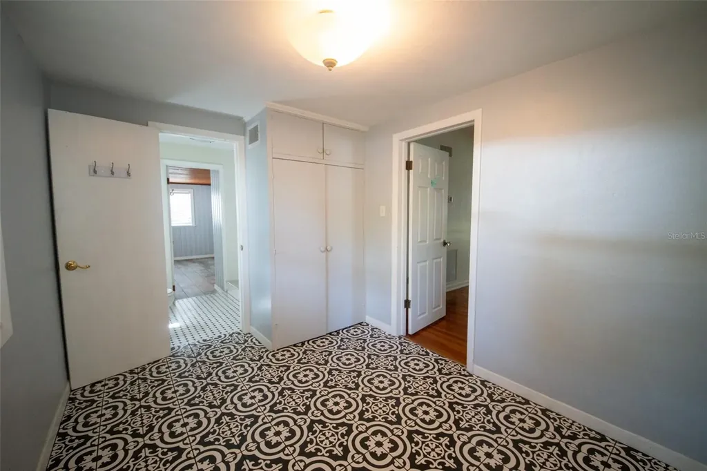 219 24 Street W Bradenton FL 34205
