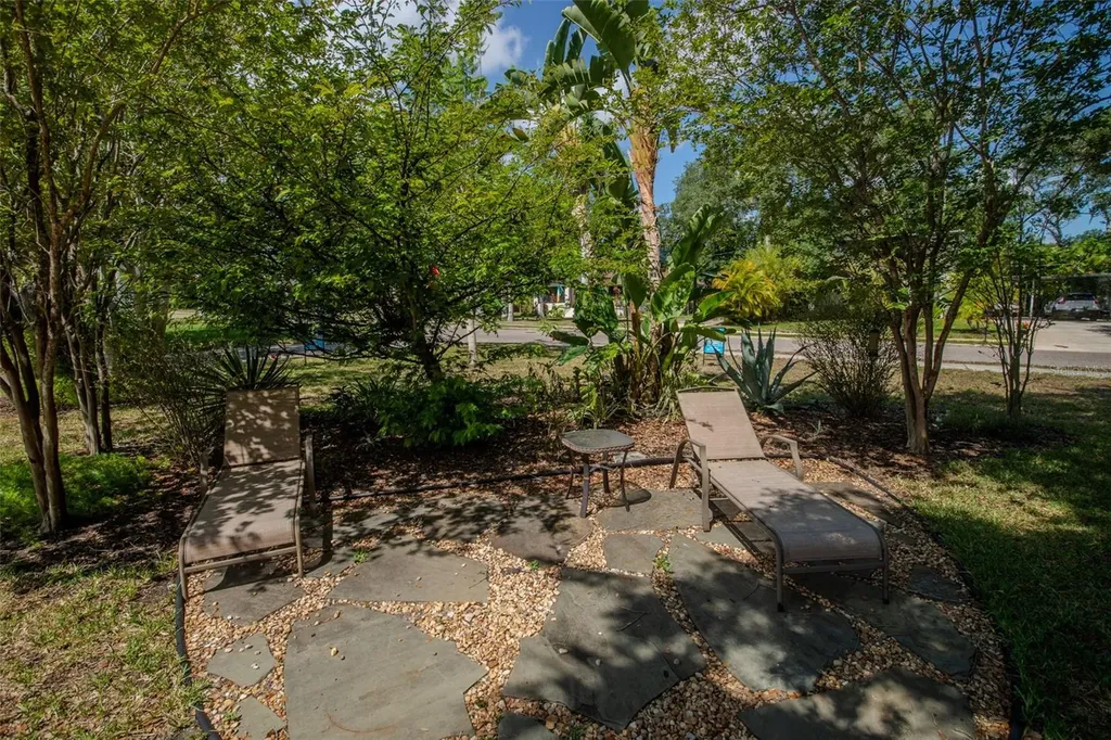 219 24 Street W Bradenton FL 34205