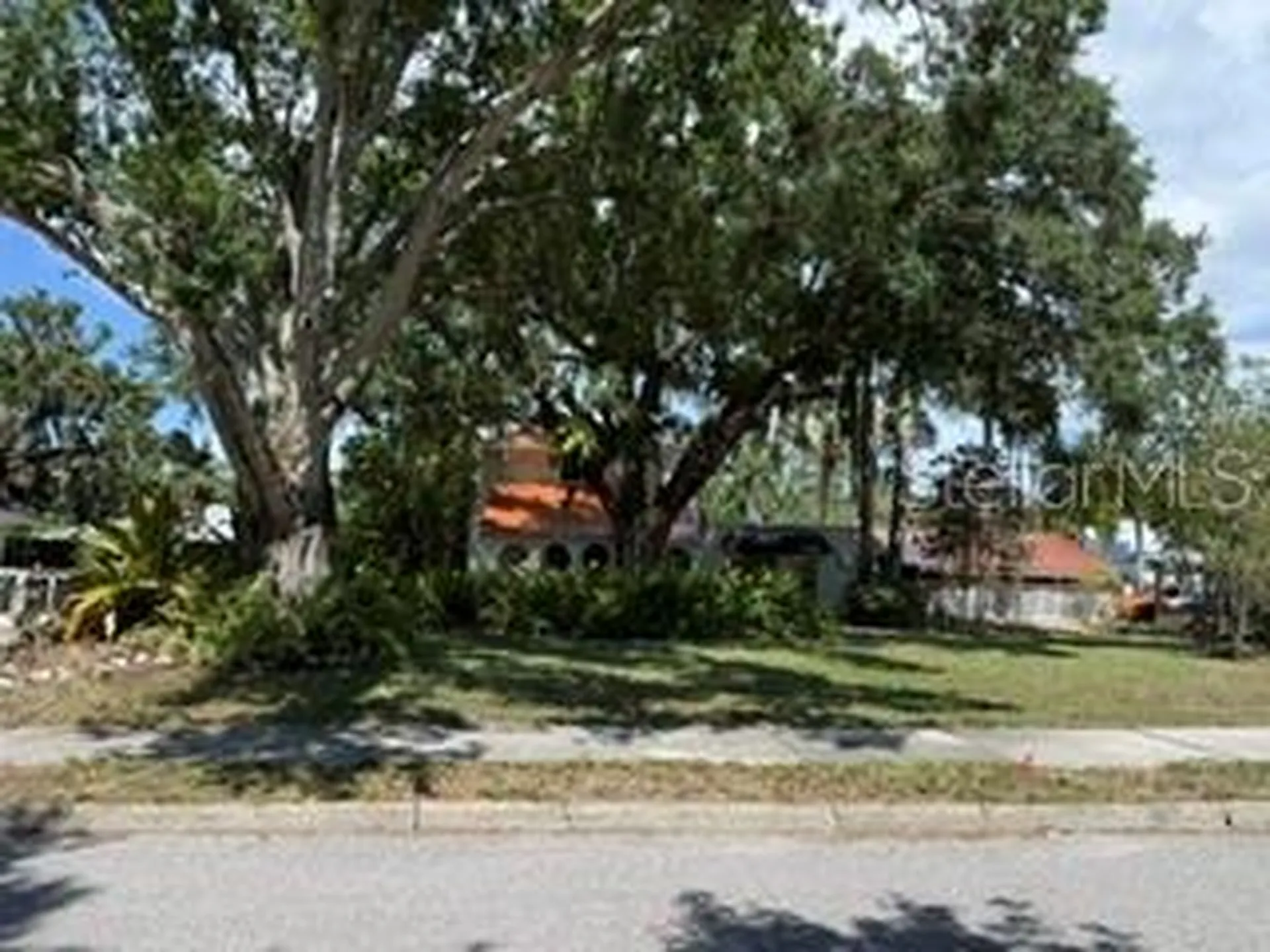 219 24 Street W Bradenton FL 34205