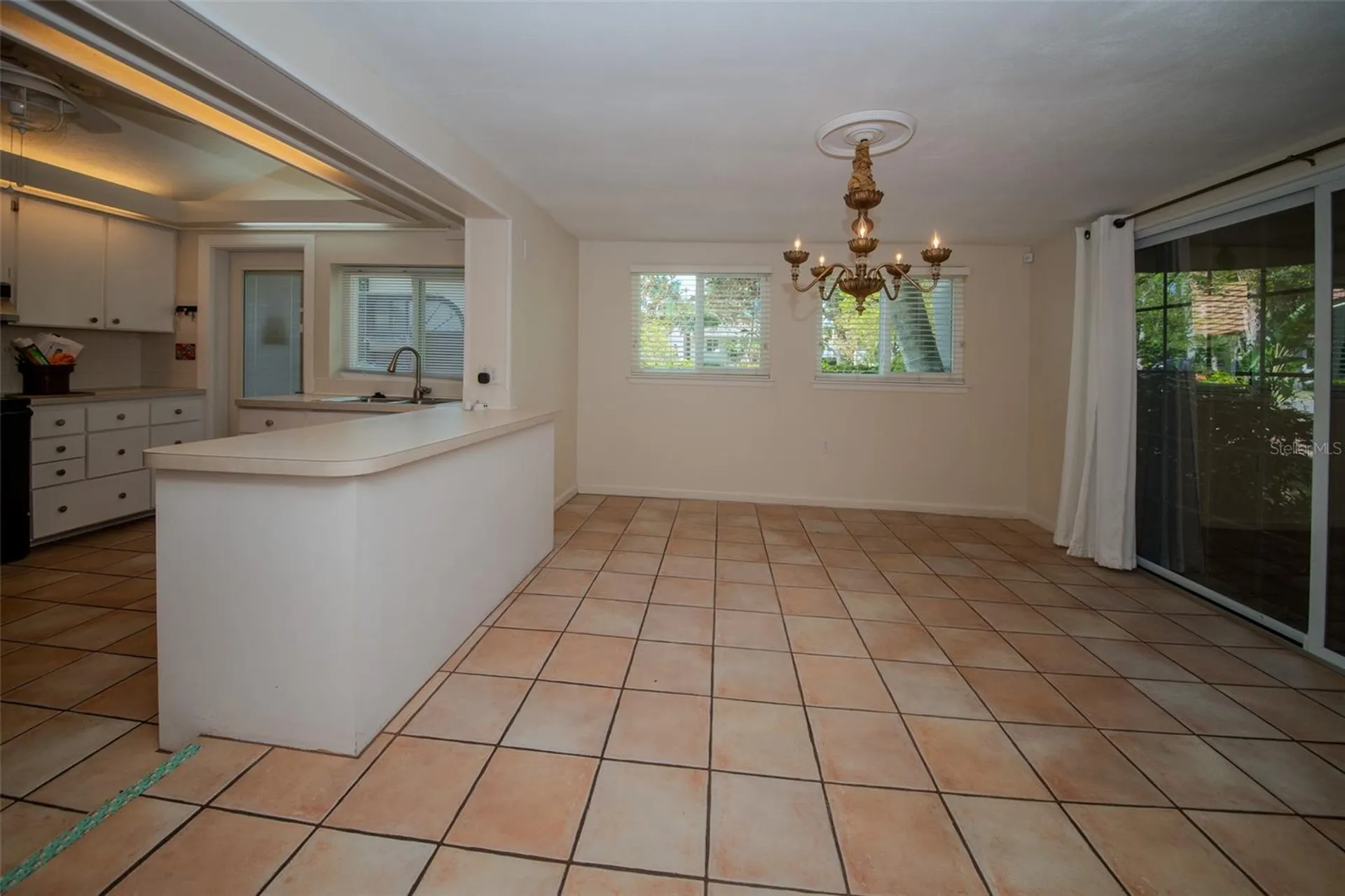 219 24 Street W Bradenton FL 34205