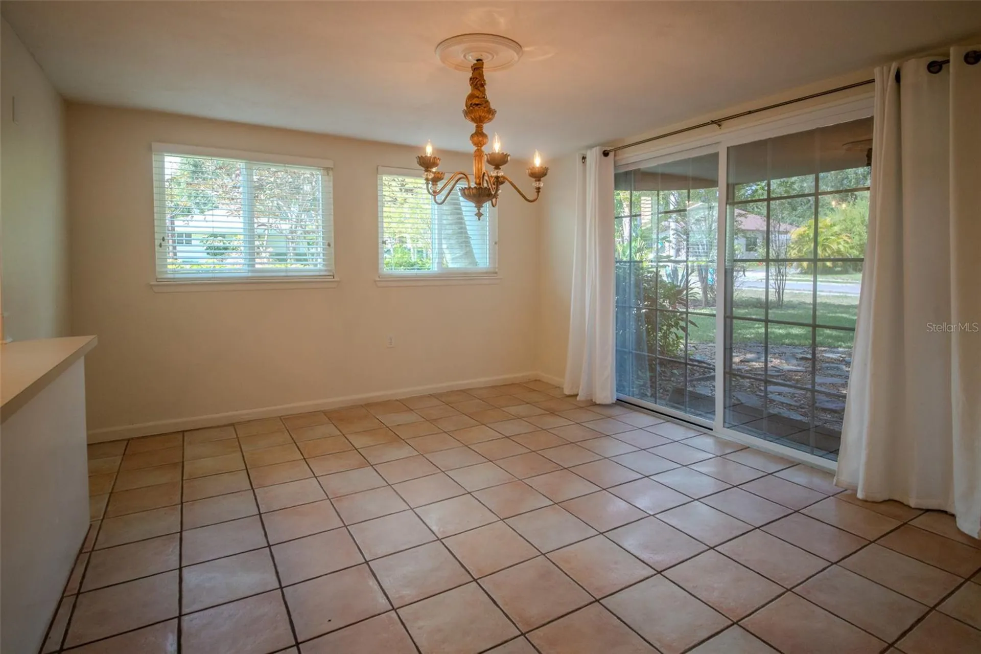 219 24 Street W Bradenton FL 34205