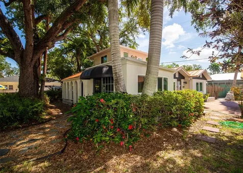 219 24 Street W Bradenton FL 34205