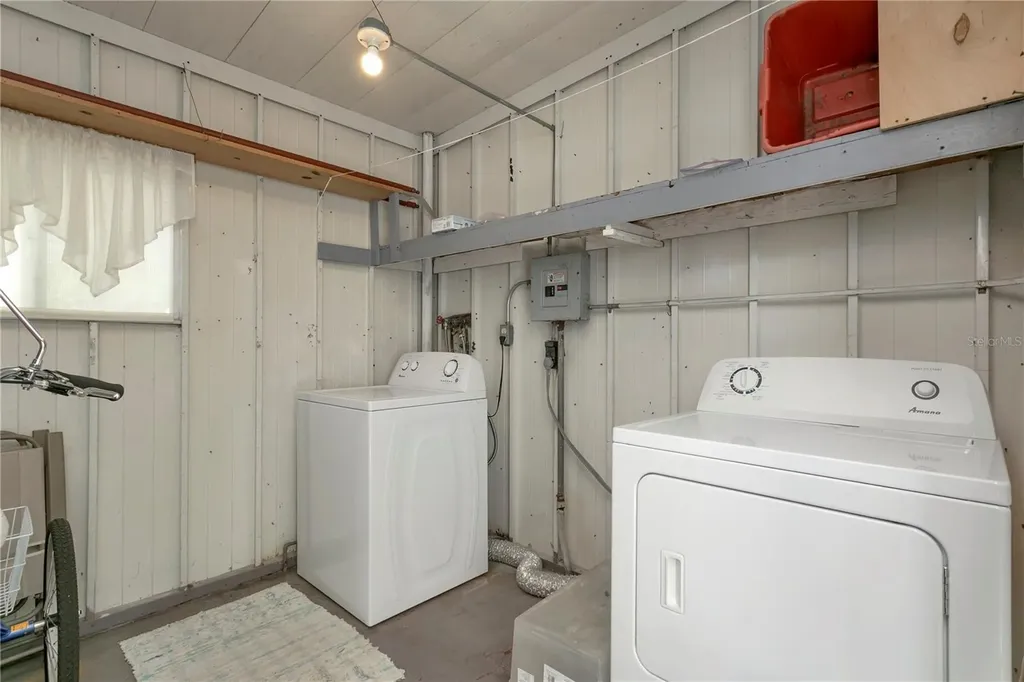 115 White Oak Way Sarasota FL 34237