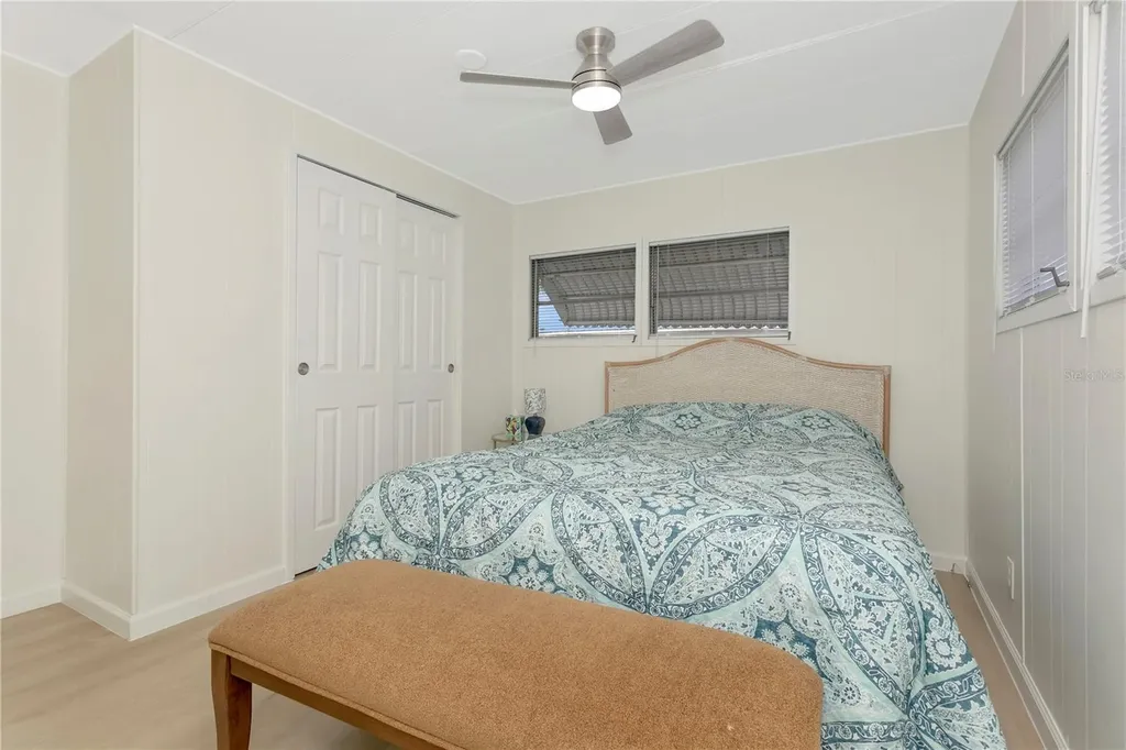 115 White Oak Way Sarasota FL 34237