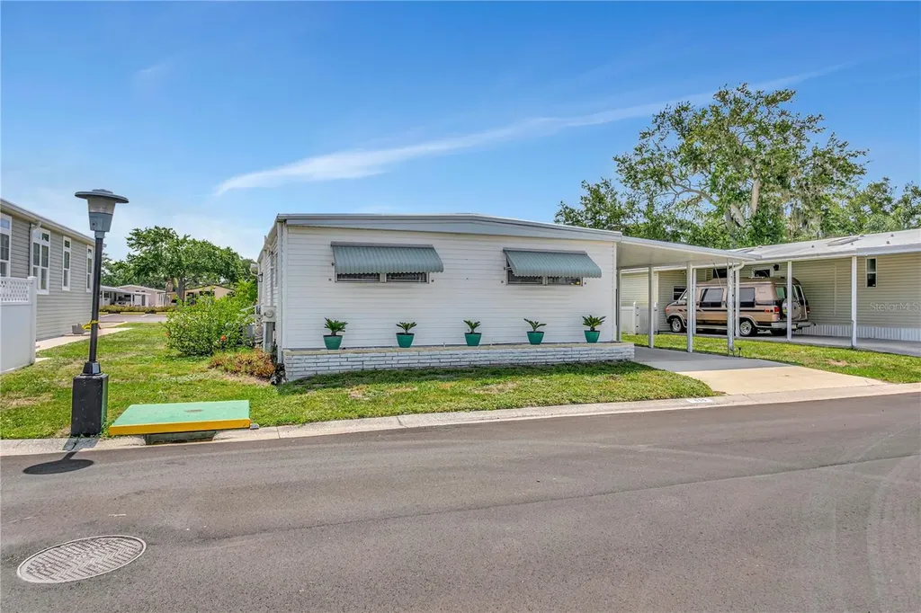 115 White Oak Way Sarasota FL 34237