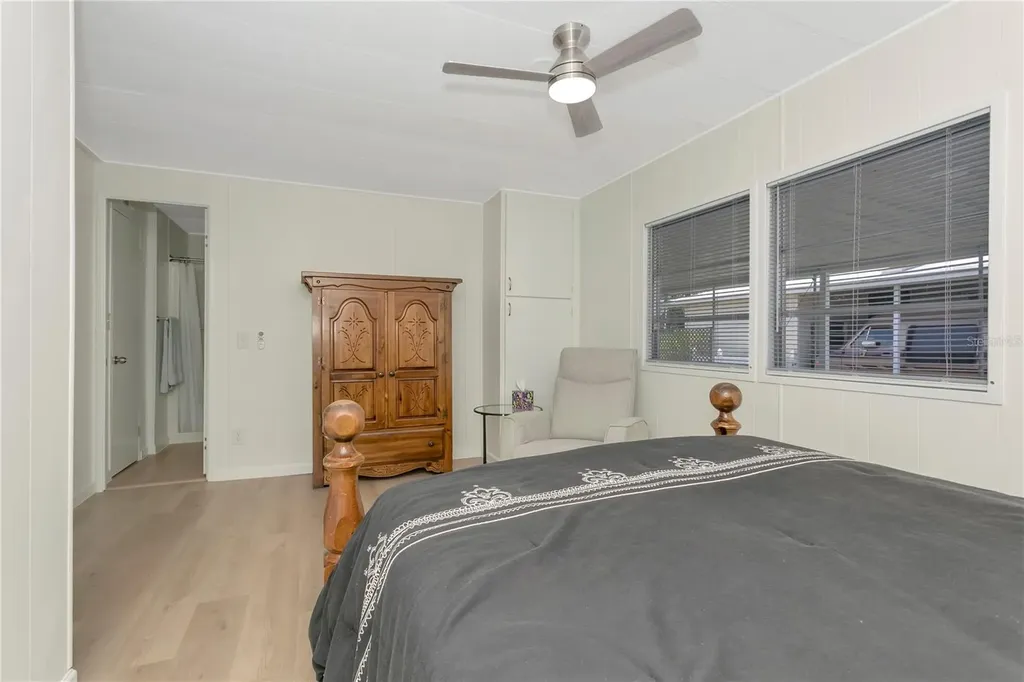 115 White Oak Way Sarasota FL 34237