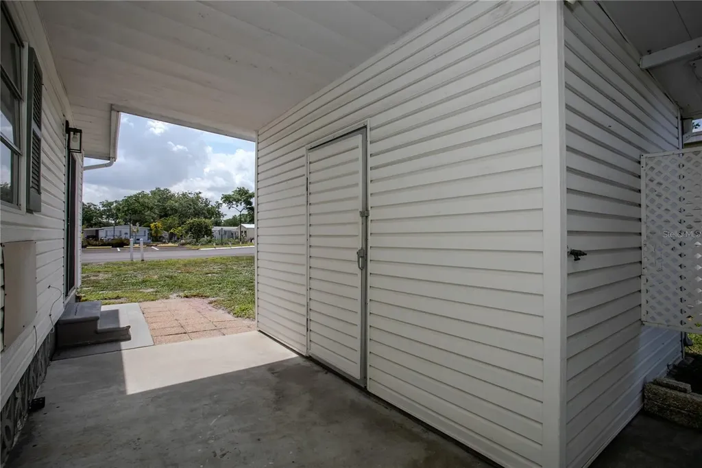 115 White Oak Way Sarasota FL 34237
