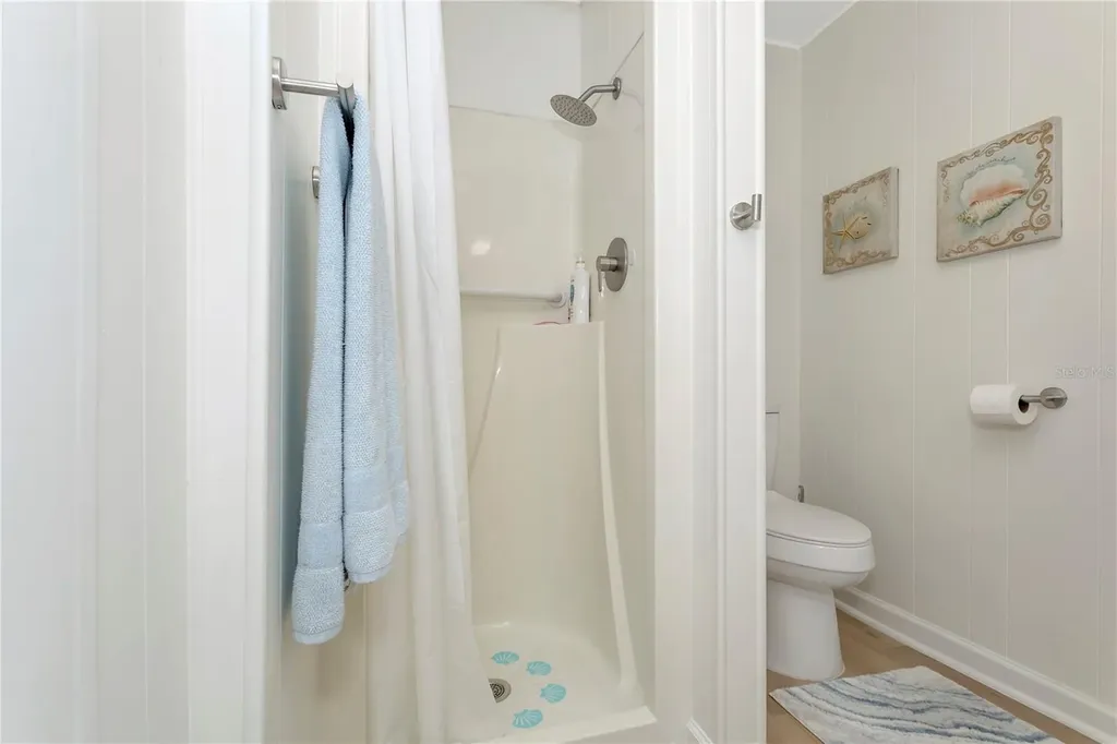 115 White Oak Way Sarasota FL 34237