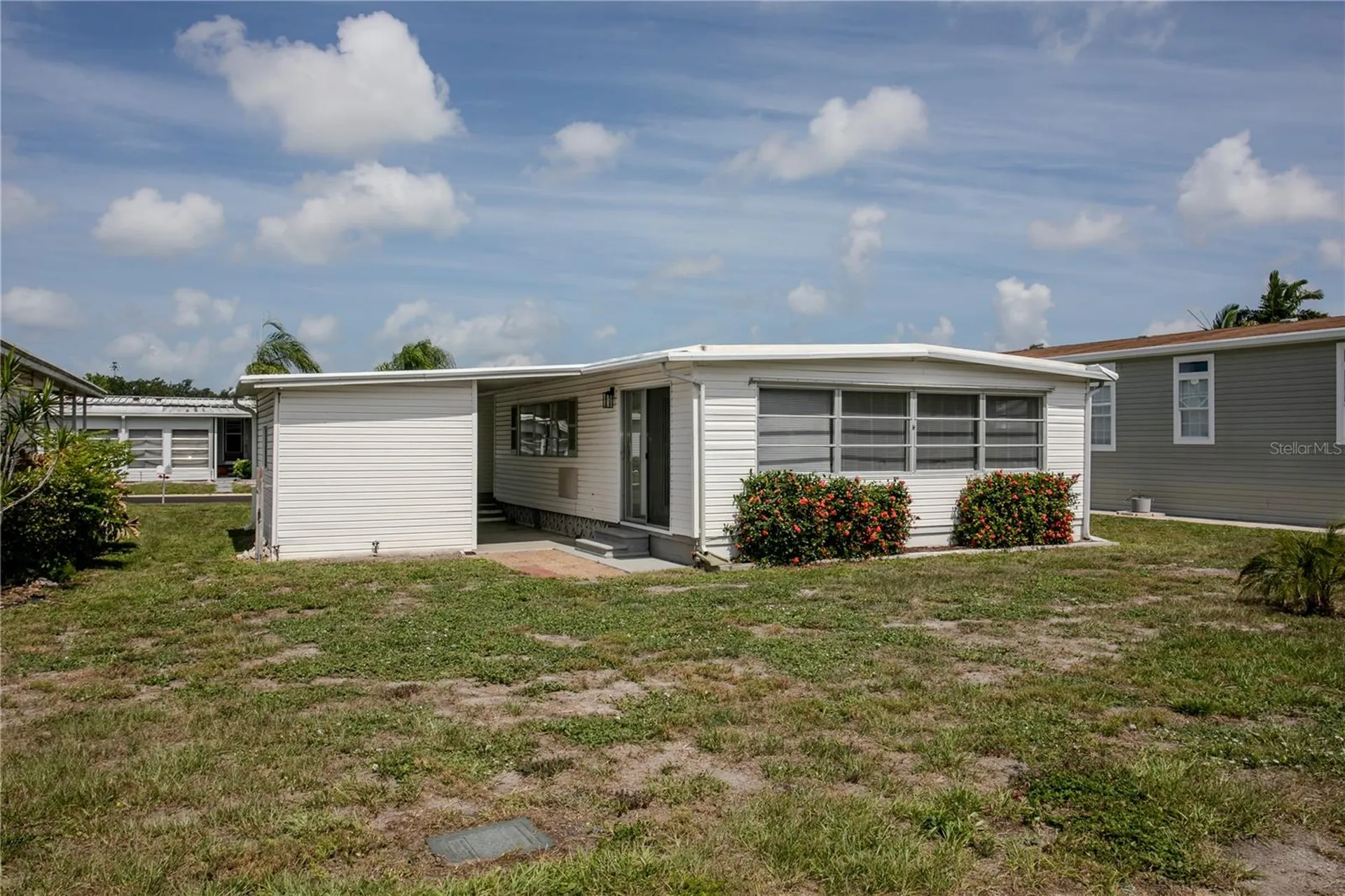115 White Oak Way Sarasota FL 34237