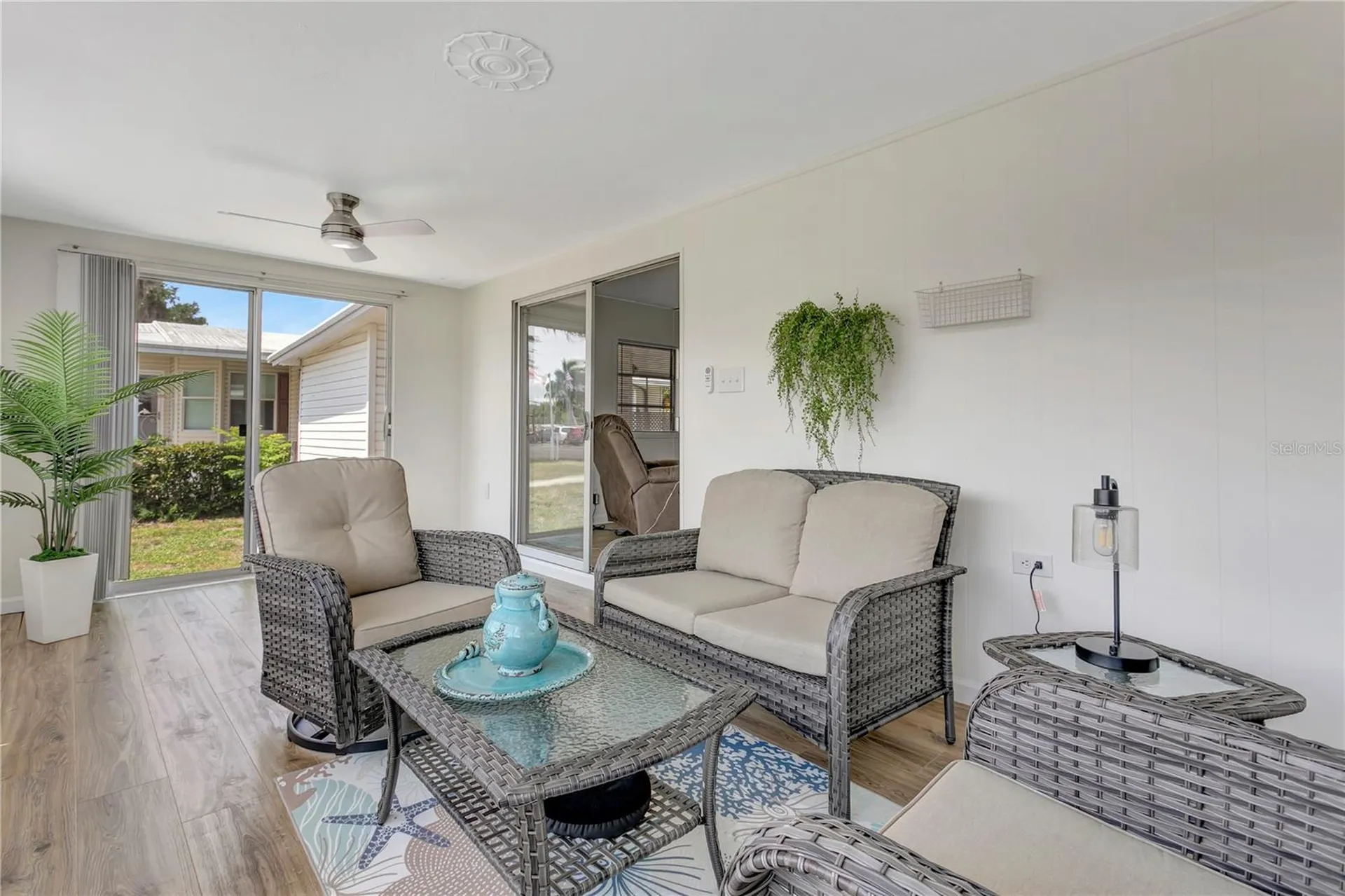 115 White Oak Way Sarasota FL 34237