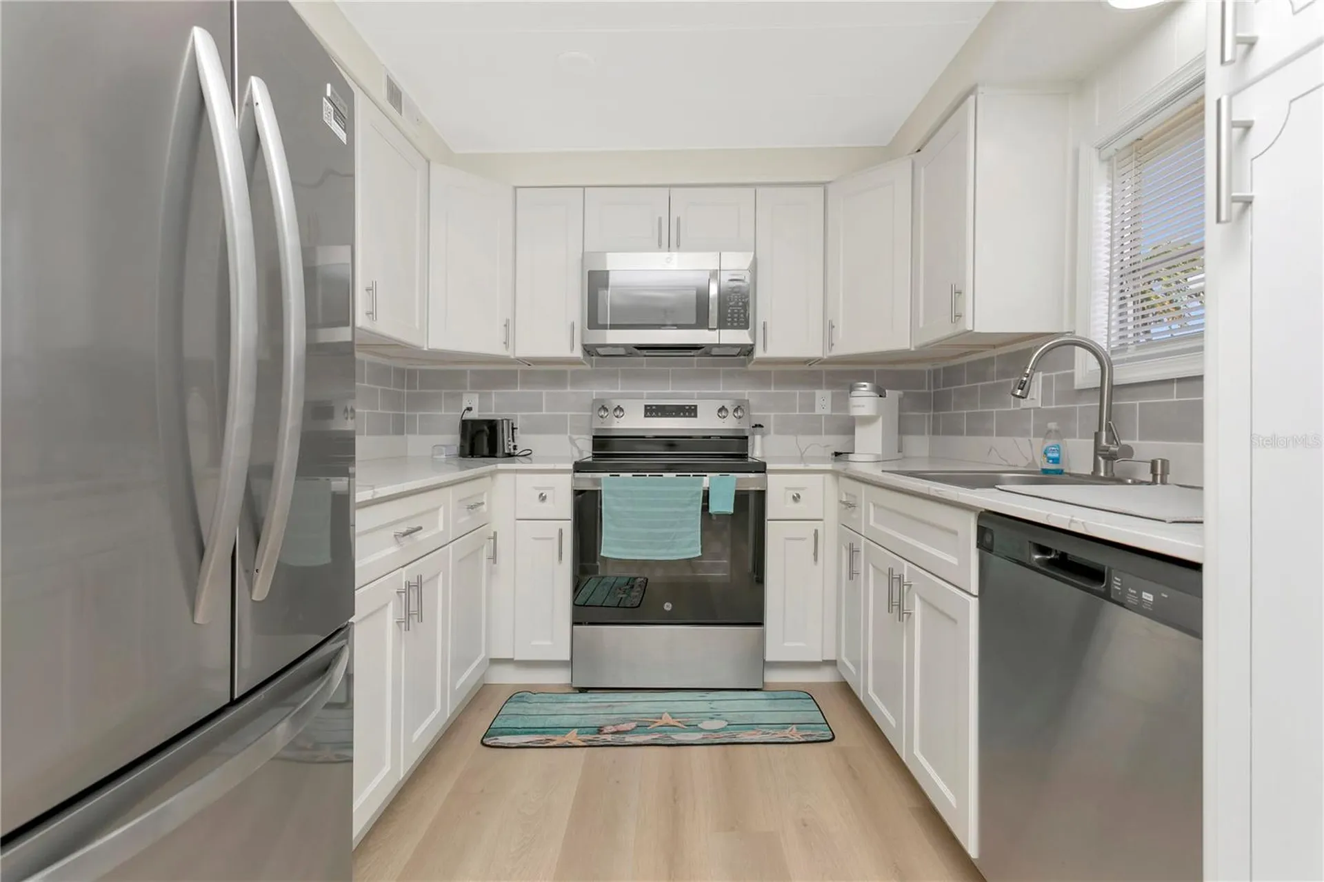 115 White Oak Way Sarasota FL 34237